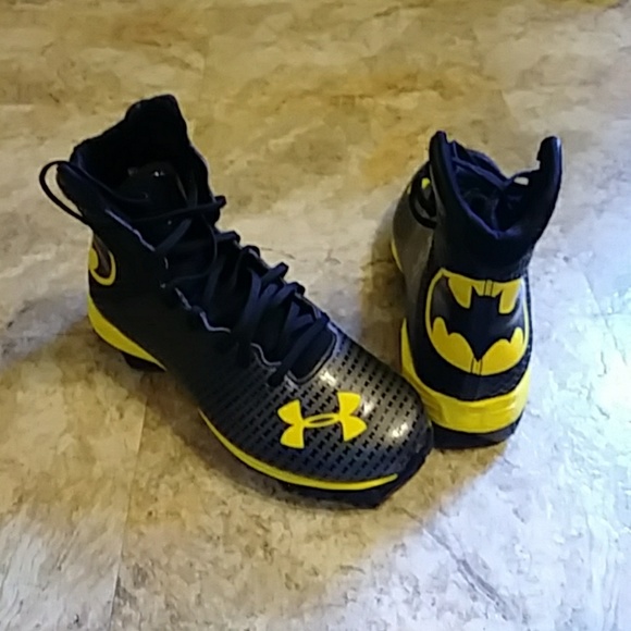 under armour batman cleats